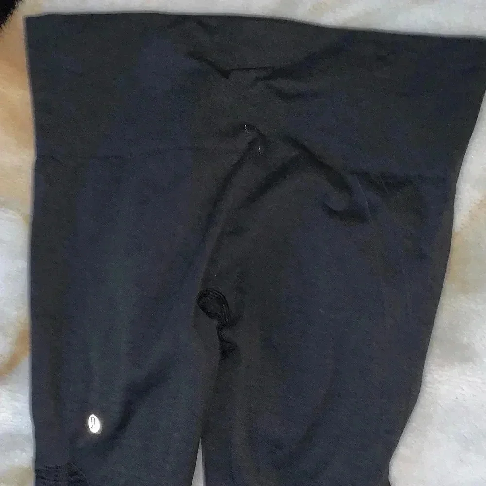 Lululemon in the flow crop 11